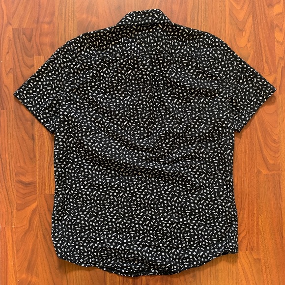 AEO Geometric Patterned Button Down Top - Picture 2 of 4